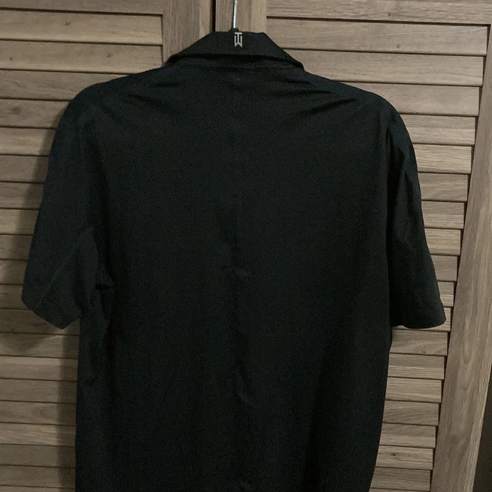 NWOT - Nike Tiger Woods Collection Dri Fit Black 1/4 Snap Men’s Shirt (M) - Picture 5 of 10